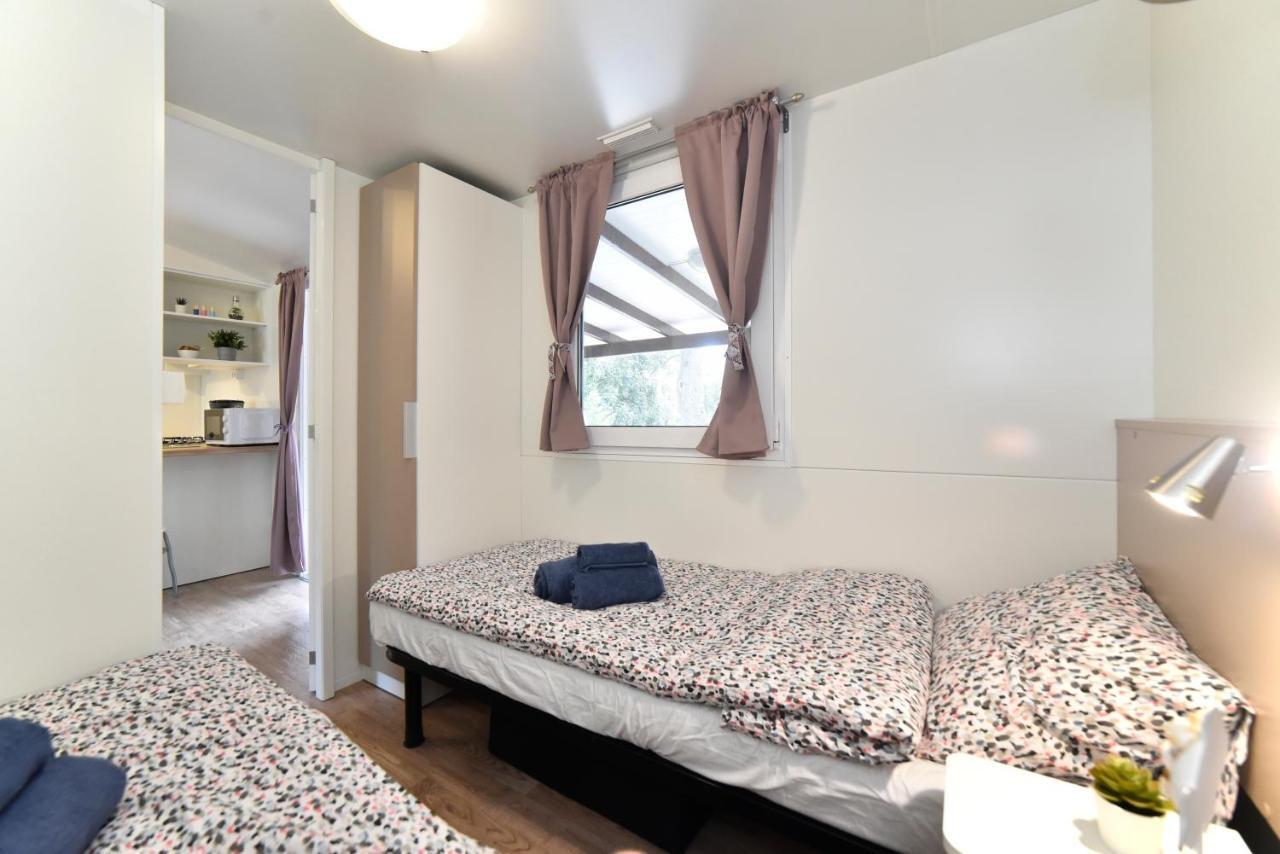 Mobile Home Posidonija Biograd Na Moru Bagian luar foto