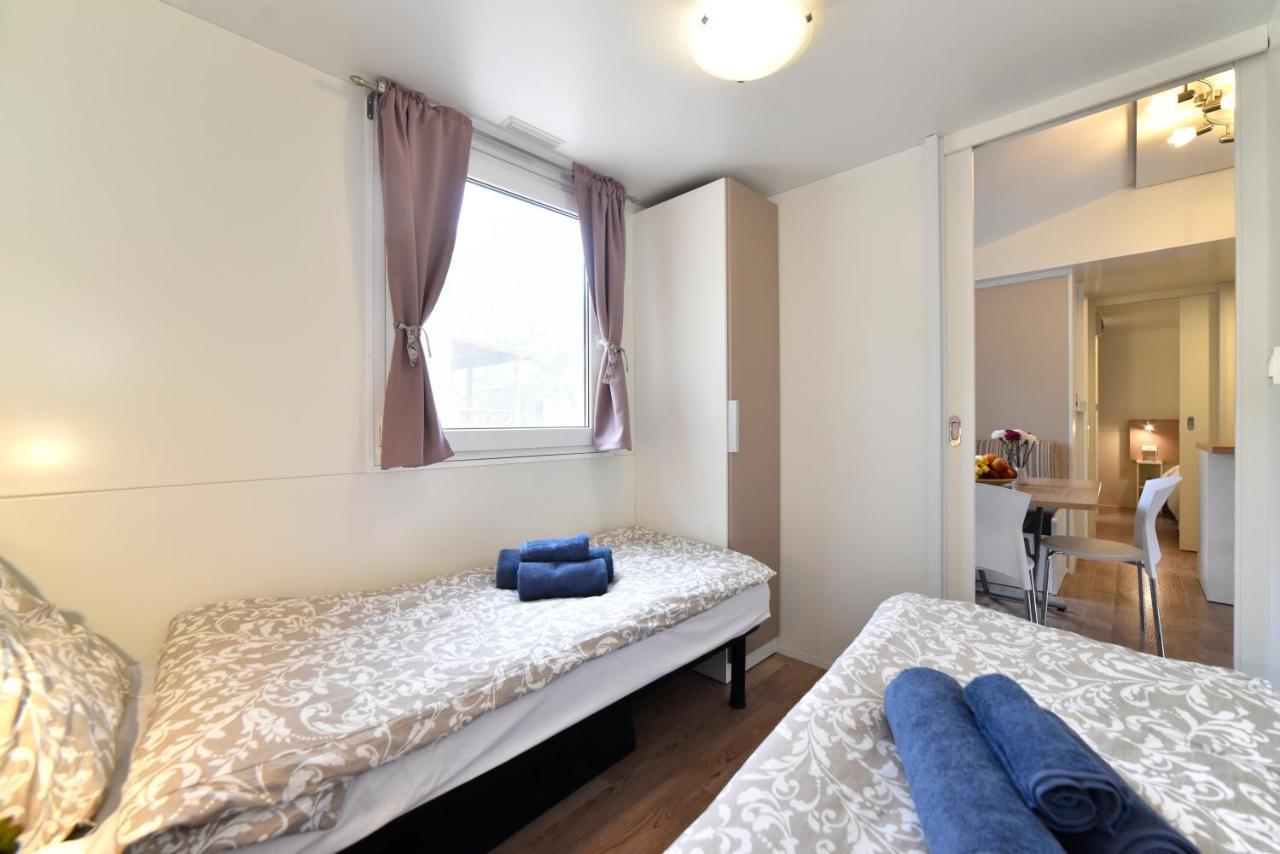 Mobile Home Posidonija Biograd Na Moru Bagian luar foto